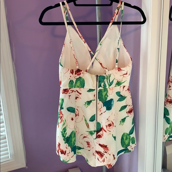 Cream floral romper - Picture 2 of 4